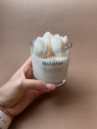 ✨ Ručně vyráběná sójová svíčka s něžnými tulipány 🌷 – ideální dárek pro maminku (nebo kohokoliv blízkého 💛). A co je...